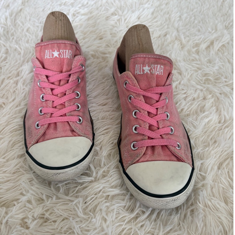 Converse All Star Low‎ Top Pink Canvas Sneakers Women's Size 8 Casual Shoes